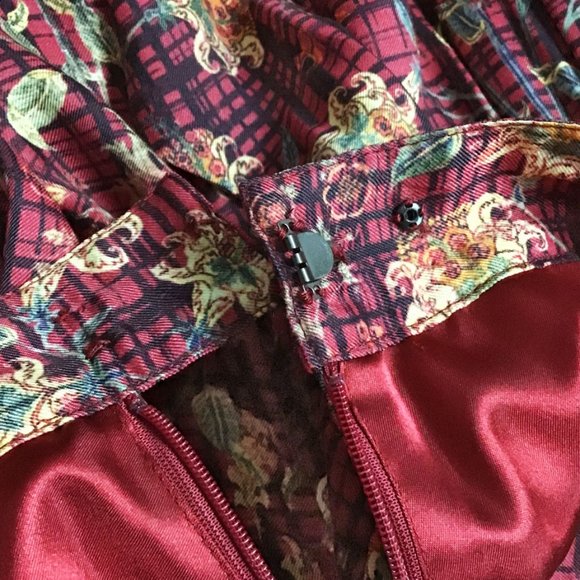 PERUVIAN CONNECTION Fall Leave Pattern Silk Blend Pleated Skirt - Picture 8 of 12